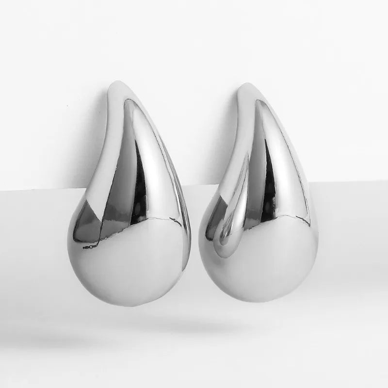 Boucles d&#39;oreilles Hailey – Élégance intemporelle avec finition en or 14 carats